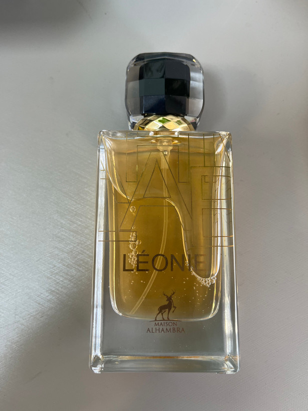 عطر و ادکلن مدل لیبره از برند الحمبرا امارات متحده
