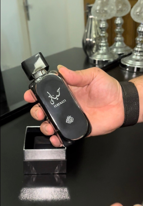 عطر ادکلن ادوپرفیوم فراگرنس ورد حیاتی مشکی (Fragrance World Hayaati)