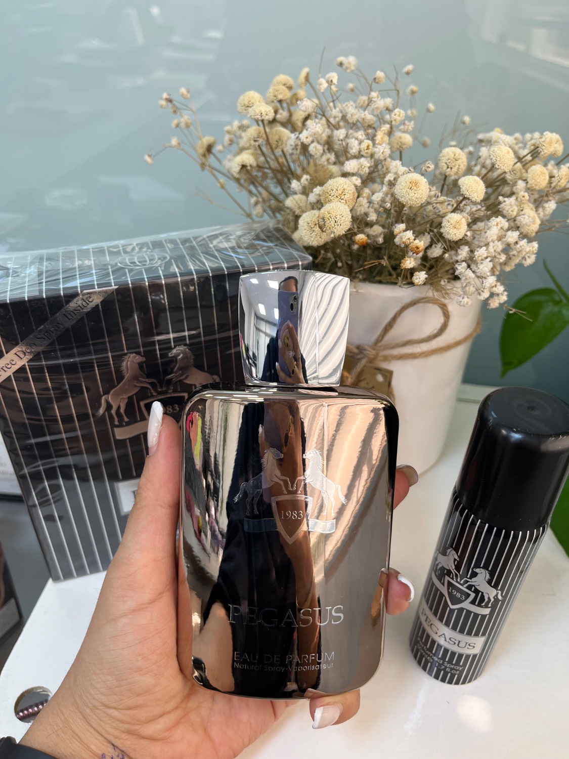 عطر ادکلن مردانه ادو پرفیوم دو مارلی پگاسوس همراه با اسپری رایگان فراگرنس ورد (Fragrance World Parfums de Marly Pegasus)